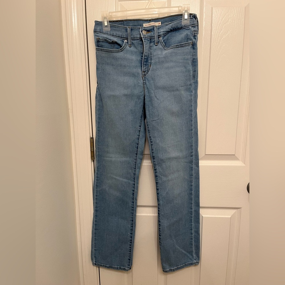Levi Shaping Straight Jeans